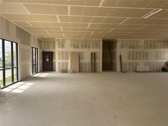 860 Haines Drive, Liberty, MO 64068