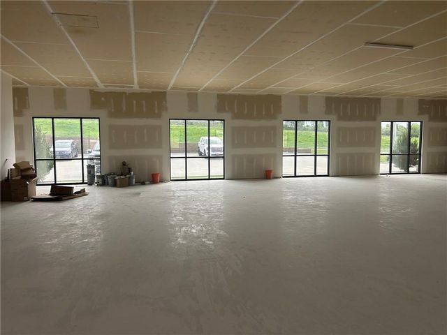 860 Haines Drive, Liberty, MO 64068