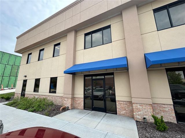 860 Haines Drive, Liberty, MO 64068