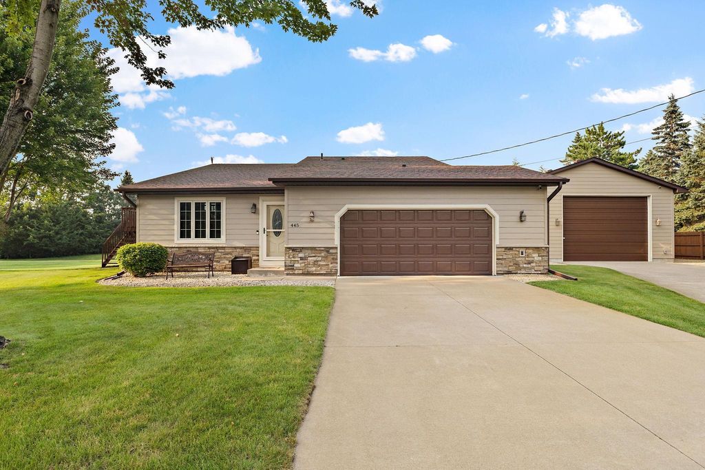 445 196th Lane NE, East Bethel, MN 55011