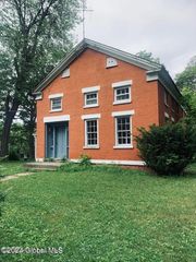 136 Schuurman Road, Schodack, NY 12033