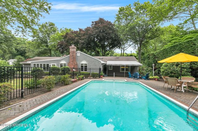 121 Townsend Drive, Middletown, NJ 07748