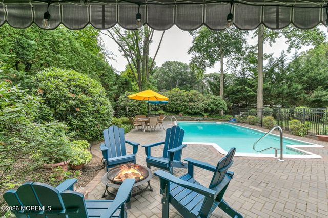 121 Townsend Drive, Middletown, NJ 07748