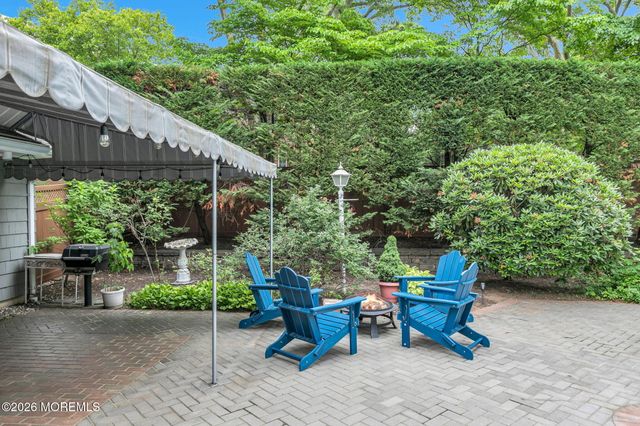 121 Townsend Drive, Middletown, NJ 07748