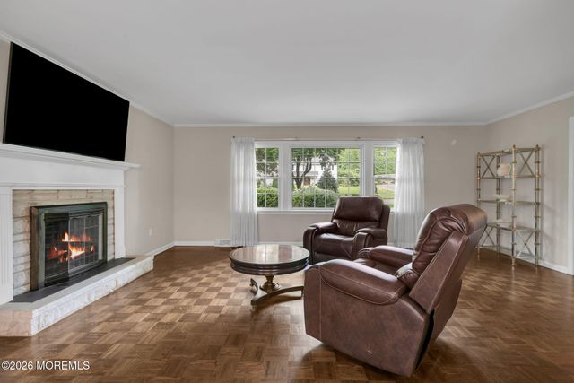121 Townsend Drive, Middletown, NJ 07748