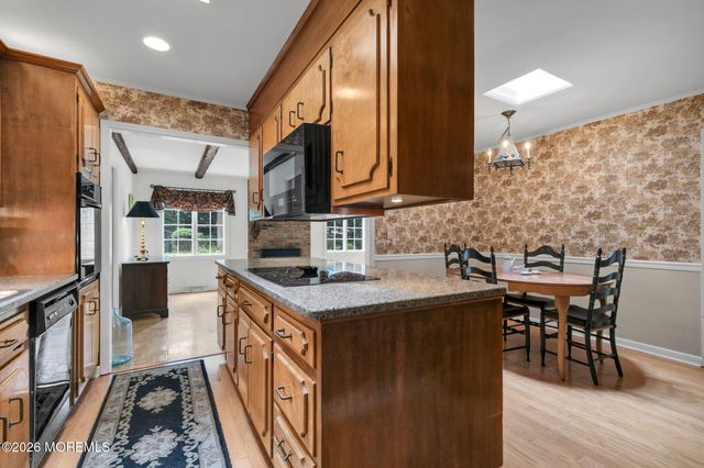 121 Townsend Drive, Middletown, NJ 07748