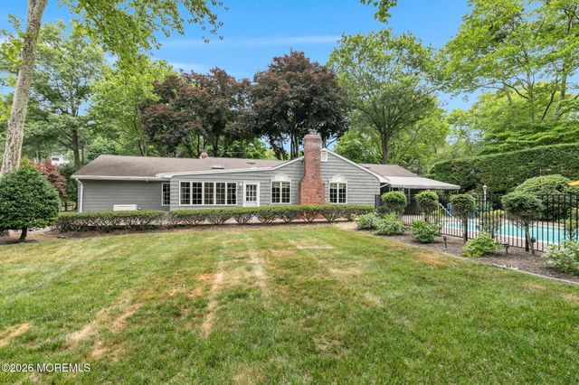 121 Townsend Drive, Middletown, NJ 07748