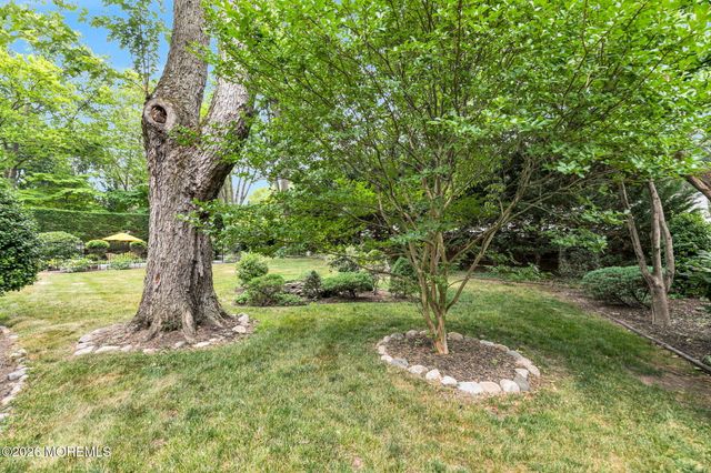 121 Townsend Drive, Middletown, NJ 07748