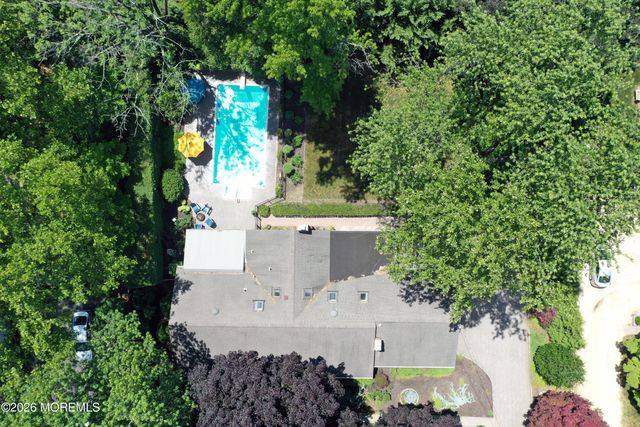 121 Townsend Drive, Middletown, NJ 07748