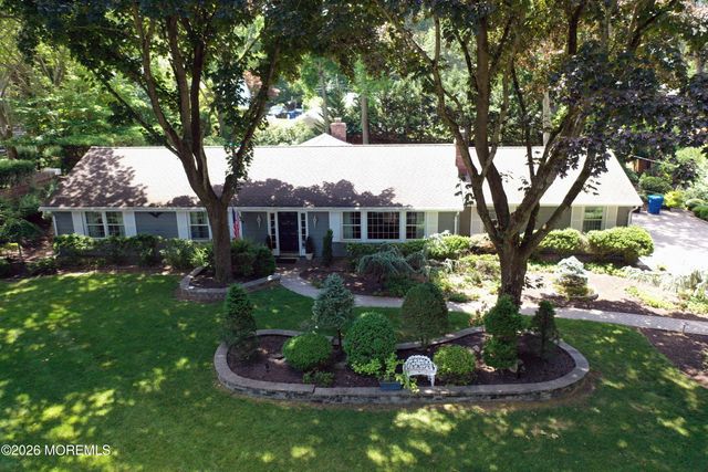 121 Townsend Drive, Middletown, NJ 07748