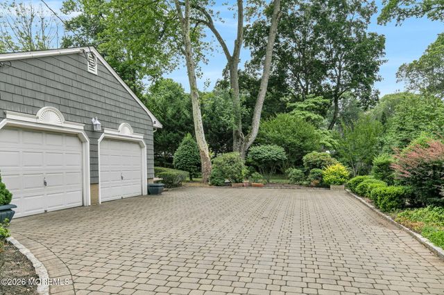 121 Townsend Drive, Middletown, NJ 07748