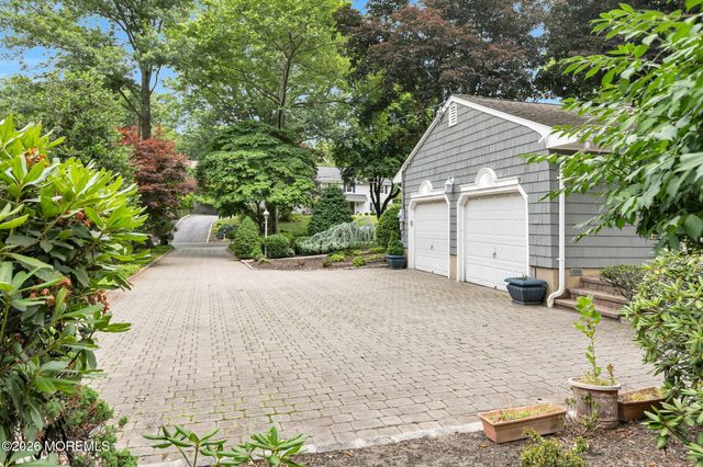 121 Townsend Drive, Middletown, NJ 07748
