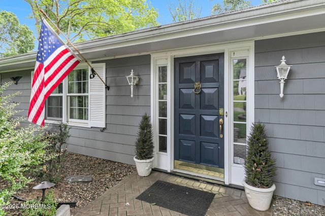 121 Townsend Drive, Middletown, NJ 07748