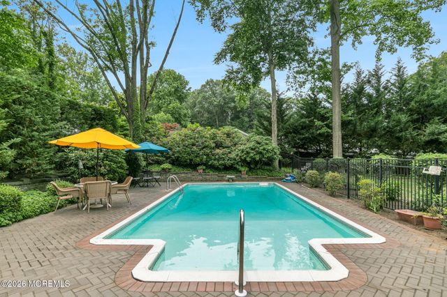121 Townsend Drive, Middletown, NJ 07748