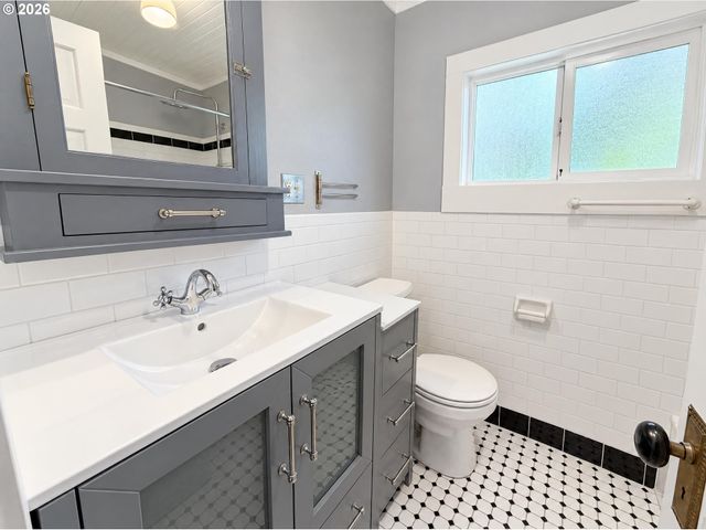 3110 Se 18TH Ave, Portland, OR 97202