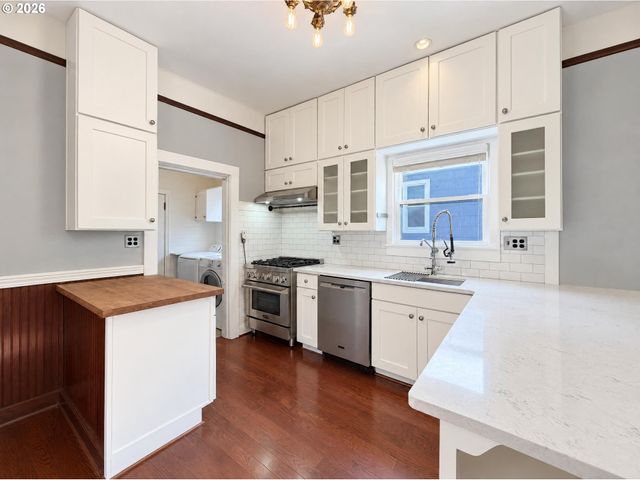 3110 Se 18TH Ave, Portland, OR 97202