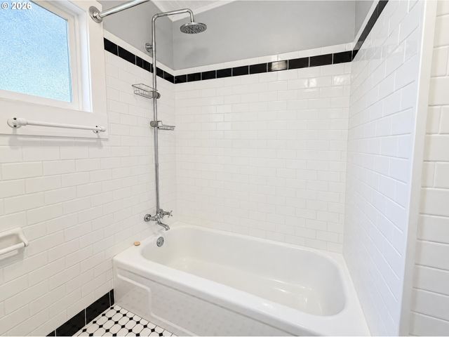 3110 Se 18TH Ave, Portland, OR 97202