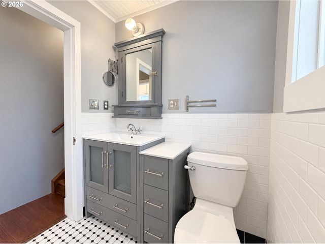3110 Se 18TH Ave, Portland, OR 97202
