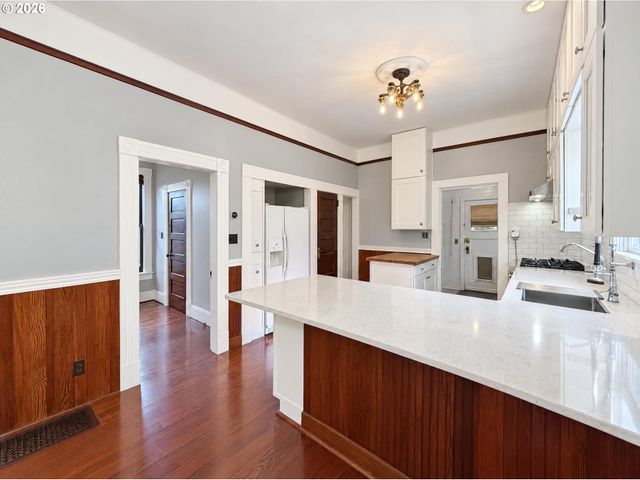 3110 Se 18TH Ave, Portland, OR 97202