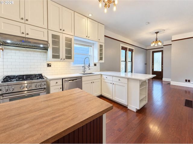 3110 Se 18TH Ave, Portland, OR 97202