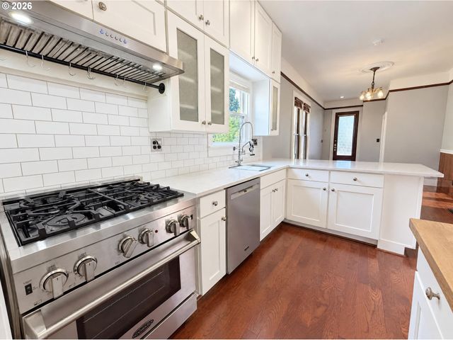 3110 Se 18TH Ave, Portland, OR 97202