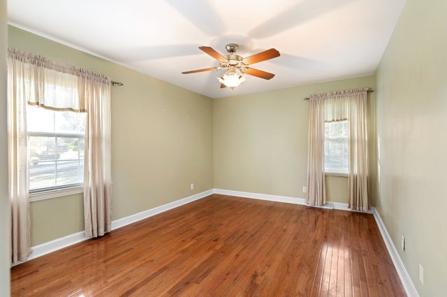 221 Jackson Heights Rd, Columbia, TN 38401