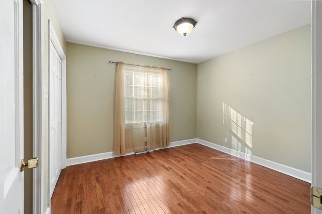 221 Jackson Heights Rd, Columbia, TN 38401