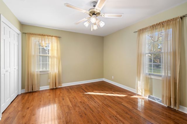 221 Jackson Heights Rd, Columbia, TN 38401