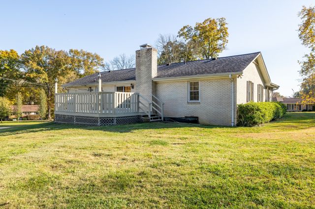 221 Jackson Heights Rd, Columbia, TN 38401