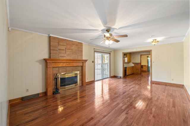 221 Jackson Heights Rd, Columbia, TN 38401