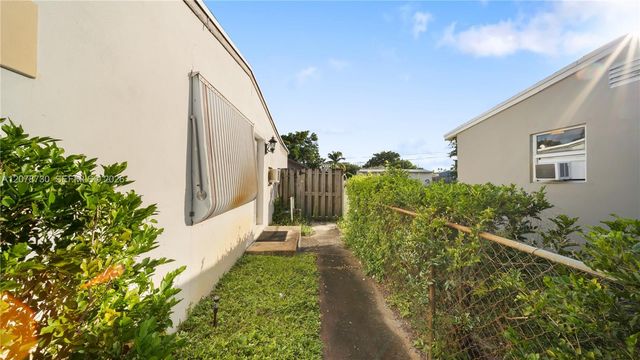1038 NW 11th Court, Fort Lauderdale, FL 33311