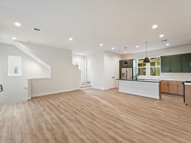 4830 Pinemont Drive, Houston, TX 77091