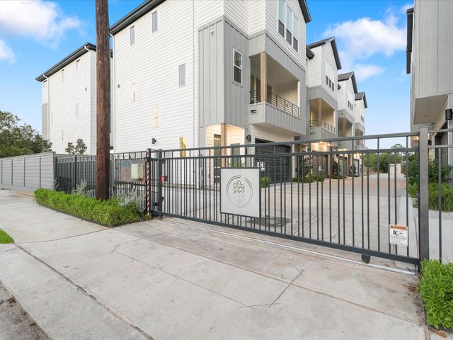 4830 Pinemont Drive, Houston, TX 77091