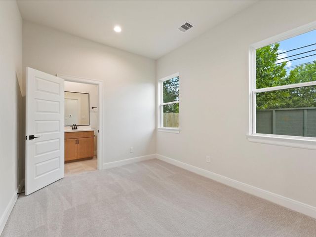 4830 Pinemont Drive, Houston, TX 77091