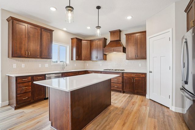 11624 5th Street NE, Hanover, MN 55341