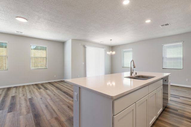 1517 Valle De Colores Street NW, Los Lunas, NM 87031