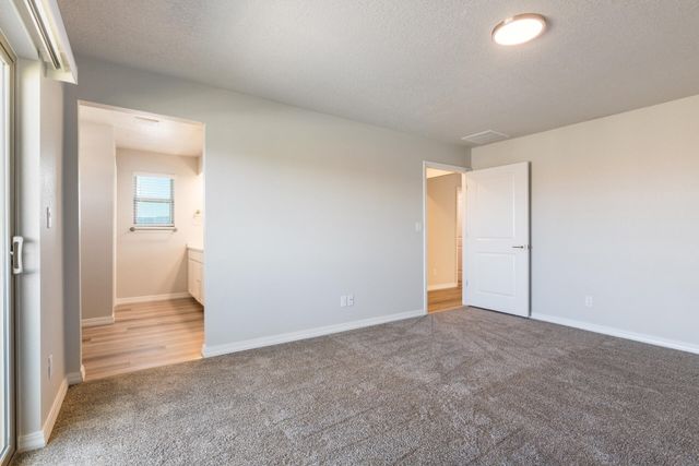 1517 Valle De Colores Street NW, Los Lunas, NM 87031