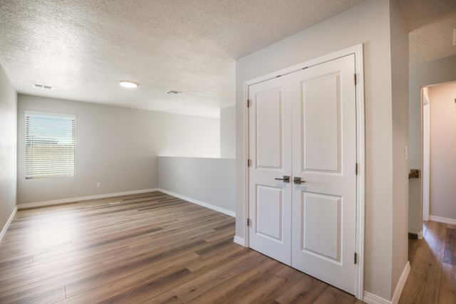 1517 Valle De Colores Street NW, Los Lunas, NM 87031