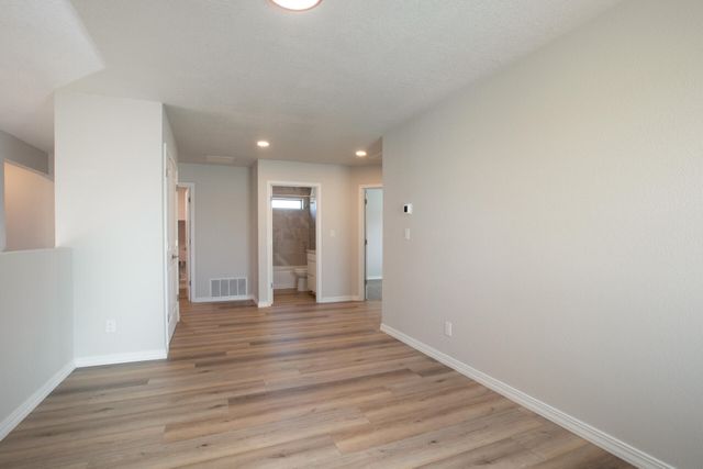 1517 Valle De Colores Street NW, Los Lunas, NM 87031