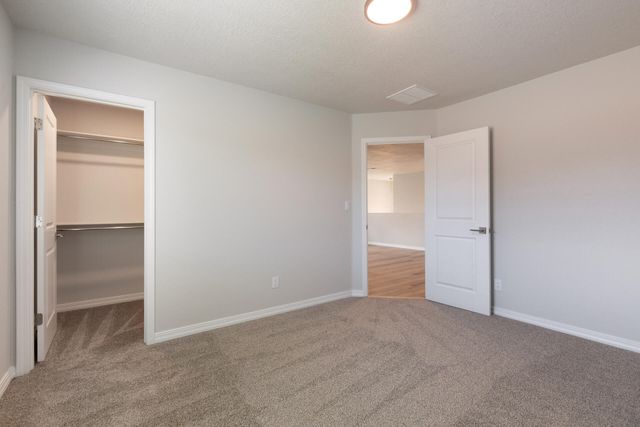 1517 Valle De Colores Street NW, Los Lunas, NM 87031