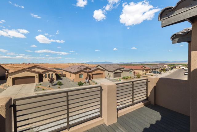 1517 Valle De Colores Street NW, Los Lunas, NM 87031