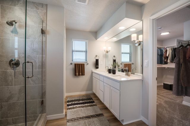 1517 Valle De Colores Street NW, Los Lunas, NM 87031