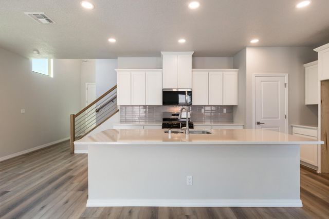 1517 Valle De Colores Street NW, Los Lunas, NM 87031