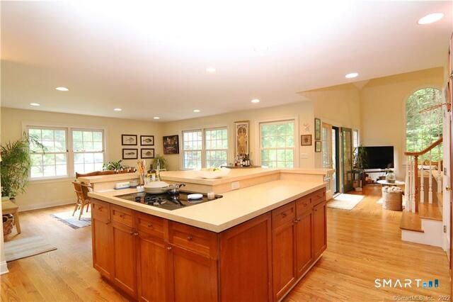 298 Erskine Road, Stamford, CT 06903