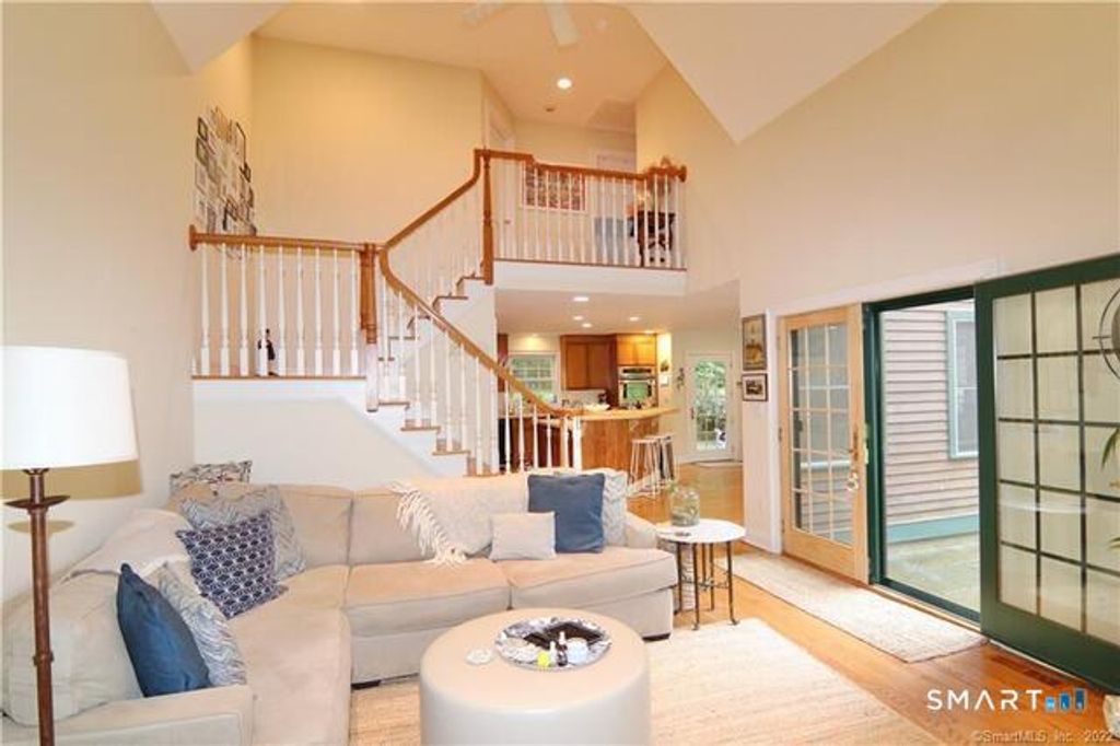 298 Erskine Road, Stamford, CT 06903