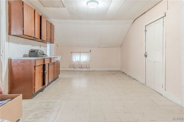 5 Church Street, Philadelphia, NY 13673