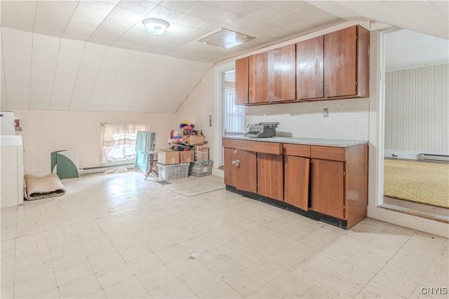 5 Church Street, Philadelphia, NY 13673