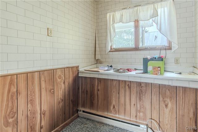 5 Church Street, Philadelphia, NY 13673