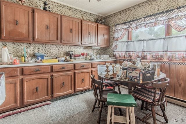 5 Church Street, Philadelphia, NY 13673