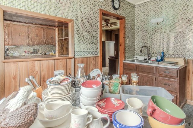 5 Church Street, Philadelphia, NY 13673